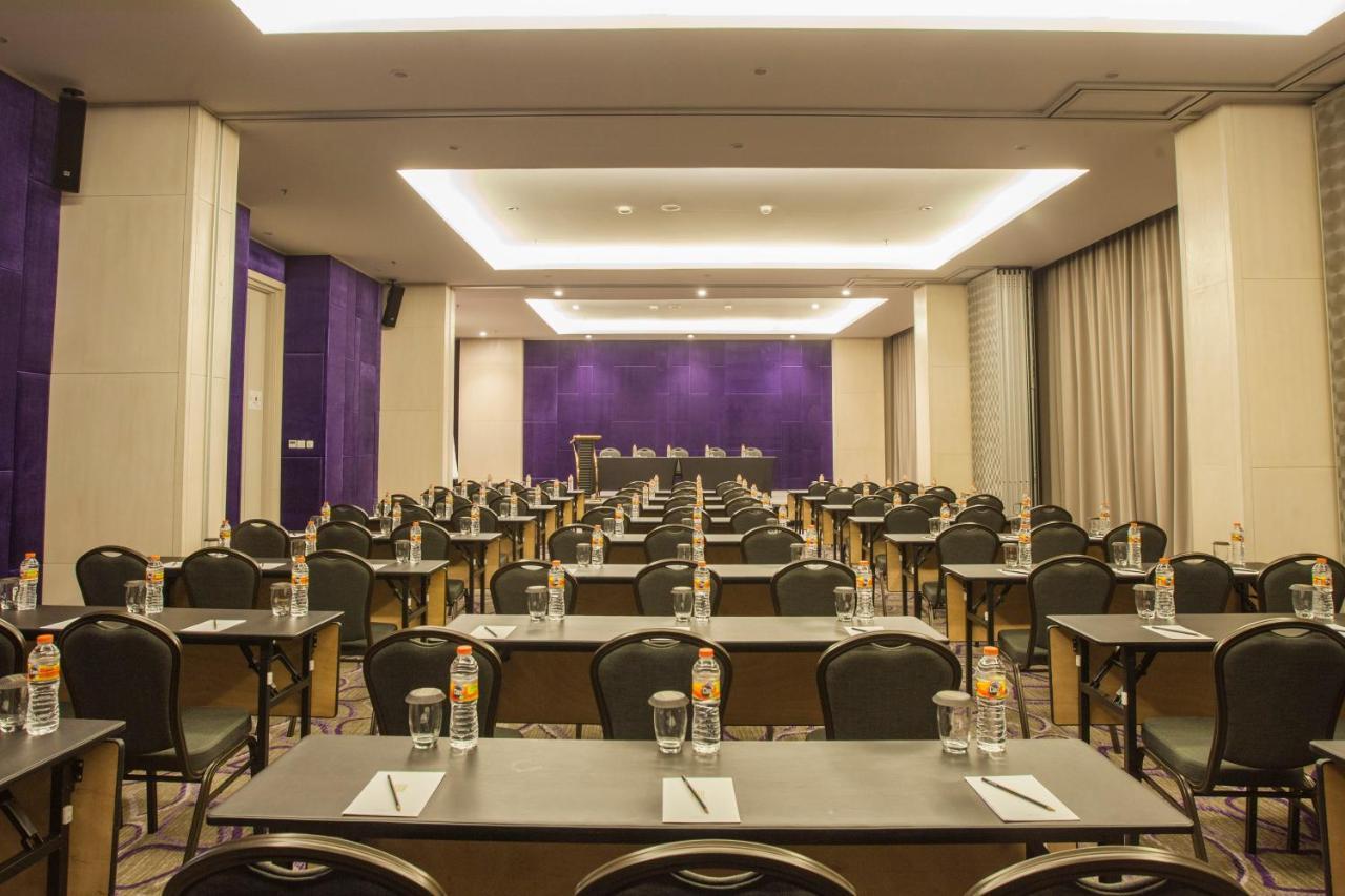Swiss-Belinn سيكارانغ المظهر الخارجي الصورة